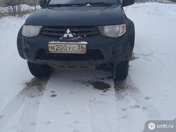 Mitsubishi L200 - 2012 г. в.. Фото 1.