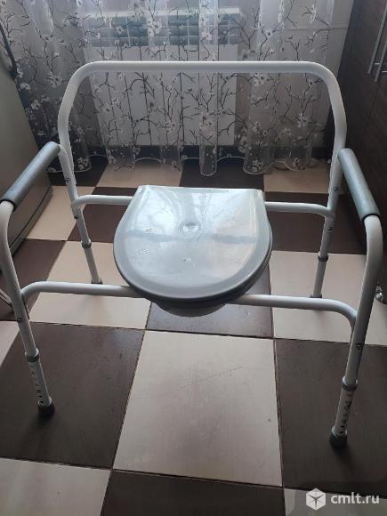 Туалет для пожилых людей и инвалидов. Фото 1.
