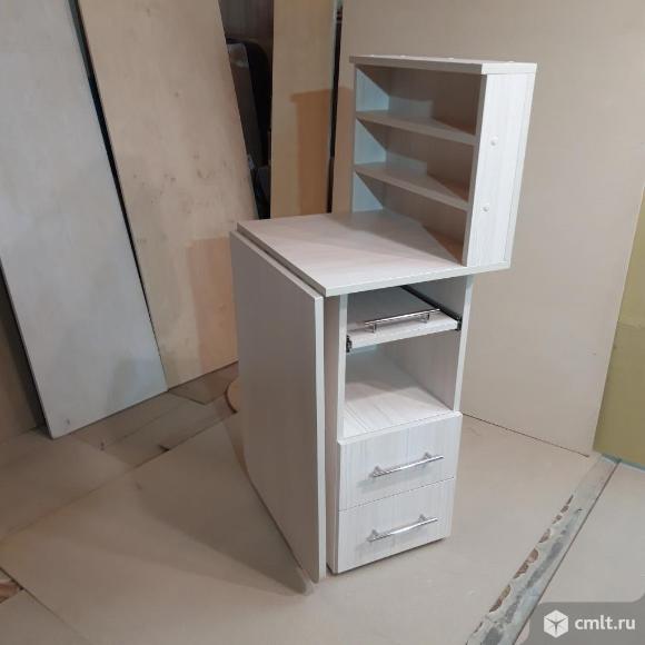 Маникюрный стол складной. Фото 1.