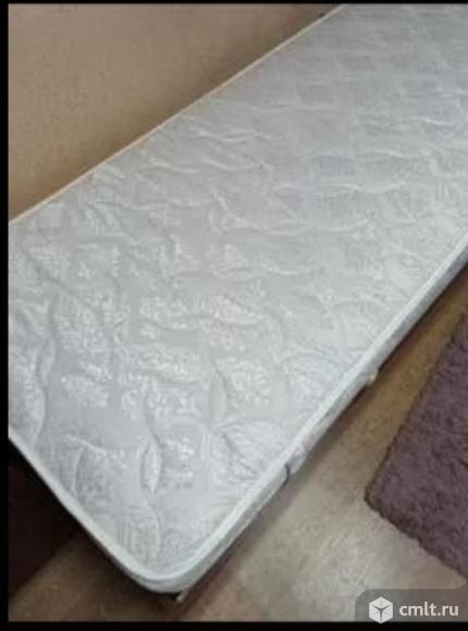Очень хороший матрас белоснежный ортопедические. Фото 1.