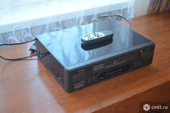 Видеоплеер Видеомагнитофон (пишущий видеоплееер) LG - CL172TW. Фото 1.