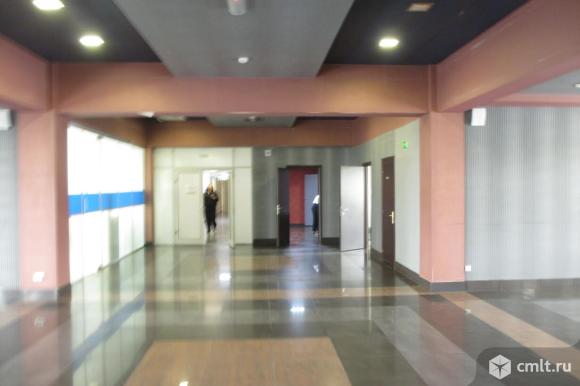 Нежилое помещение площадью 2 350,8 кв. м. Фото 1.