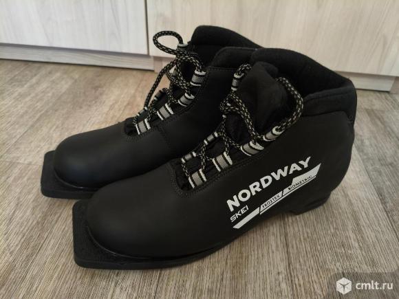 Ботинки лыжные Nordway Skei 75 мм с креплением. Фото 1.