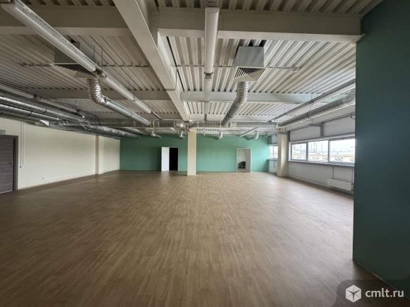 Аренда офиса 241 м2. Фото 1.
