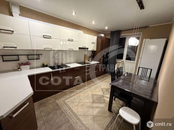 2-комнатная квартира 76 кв.м. Фото 1.