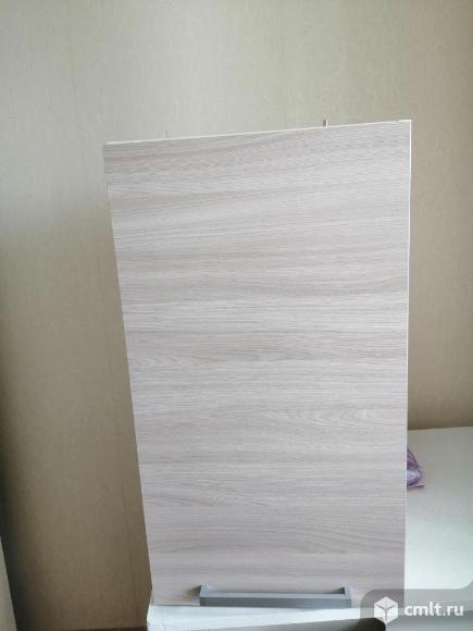 Навесной шкаф. Фото 1.