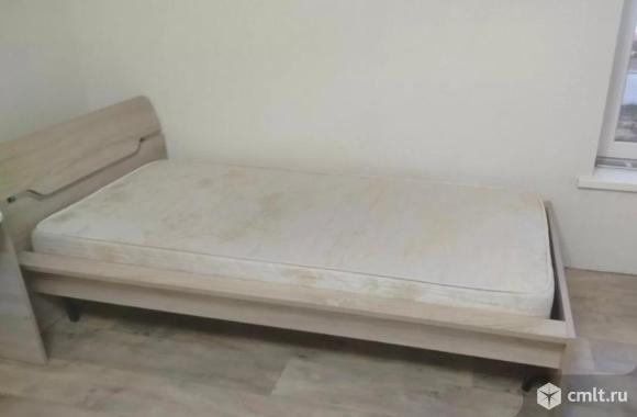 Кровать и стол для подростка. Фото 3.