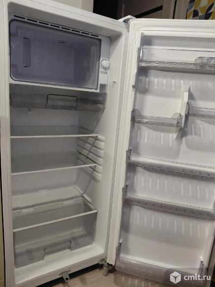 Холодильник DEXP. Фото 2.