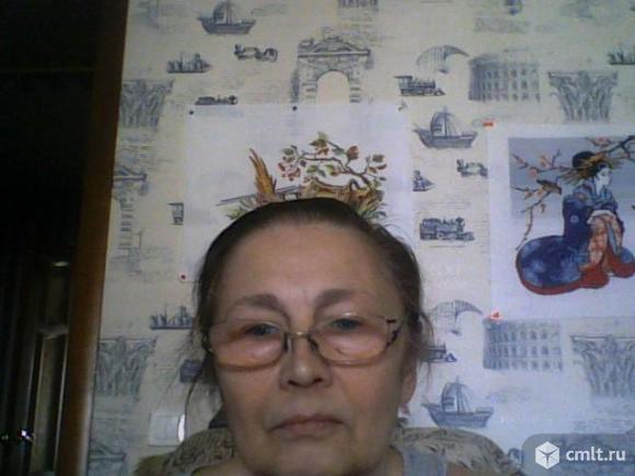 Сопровождающая. Фото 1.