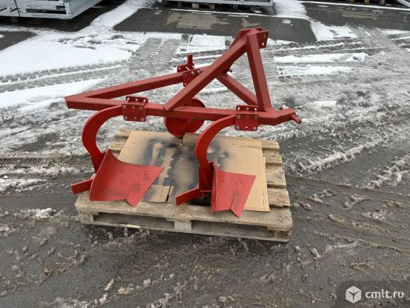 Плуг Уралец 1L-220. Фото 1.