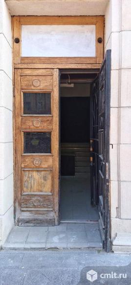 Торговое помещение 12.9 м2 в аренду. Фото 1.