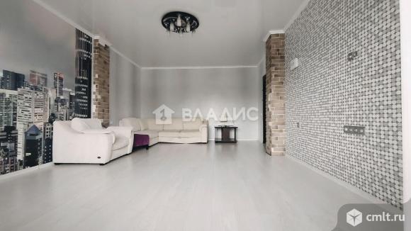 2-комнатная квартира 75,4 кв.м. Фото 1.