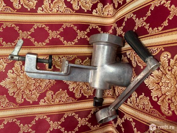 Мясорубка ручная. Фото 1.