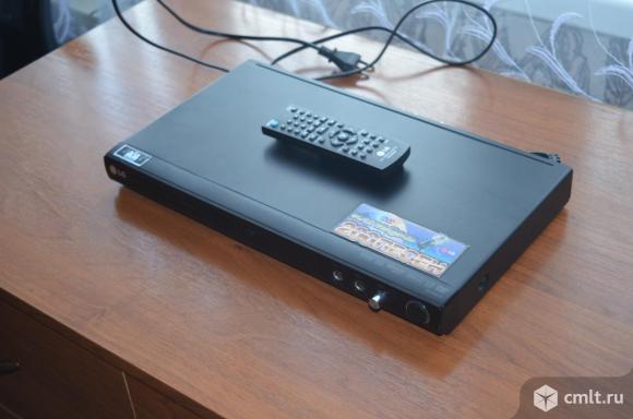 Видеоаудиопроигрыватель DVD плеер LG DVX-441K в отличном  состоянии. Фото 1.