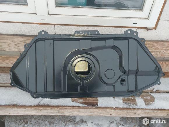 Топливный бак стальной 45 л.  Toyota Yaris, 1999-2005 г.в.номер 7700152030, 7700152090, 7700152021Номера замен770014603077001520207700152021770015209077001460315430081T96518810900769060081