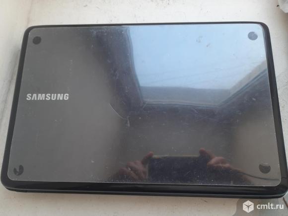 Ноутбук Samsung NP-R540H. Фото 1.