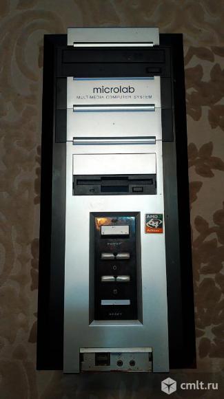 Компьютер без монитора. Фото 1.