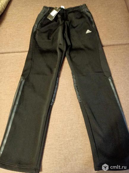 Спортивные штаны. Фото 4.