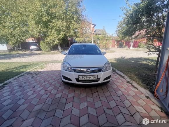Opel Astra - 2014 г. в.. Фото 1.