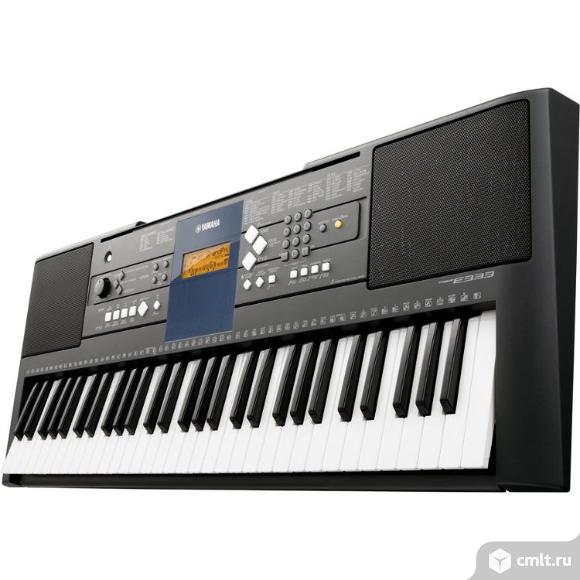 Синтезатор Yamaha. Фото 1.