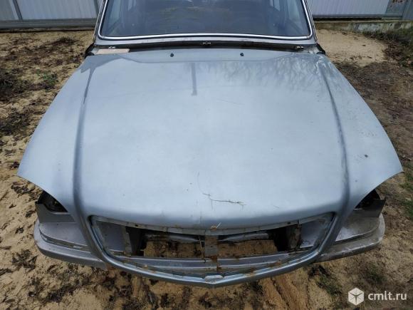 Капот газ 31105 Волга. Фото 1.