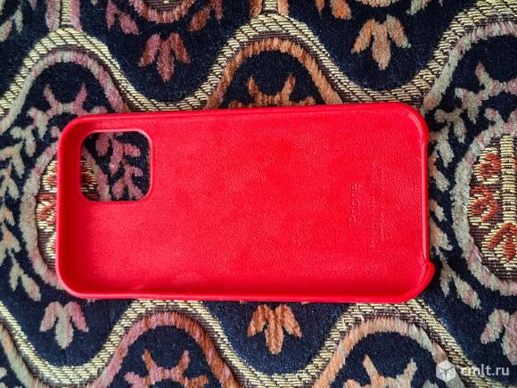Чехол на 12 айфон. Фото 2.