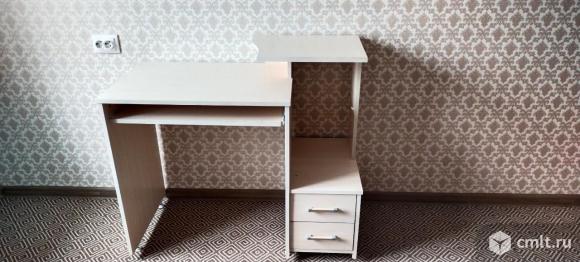 Компьютерный стол. Фото 1.