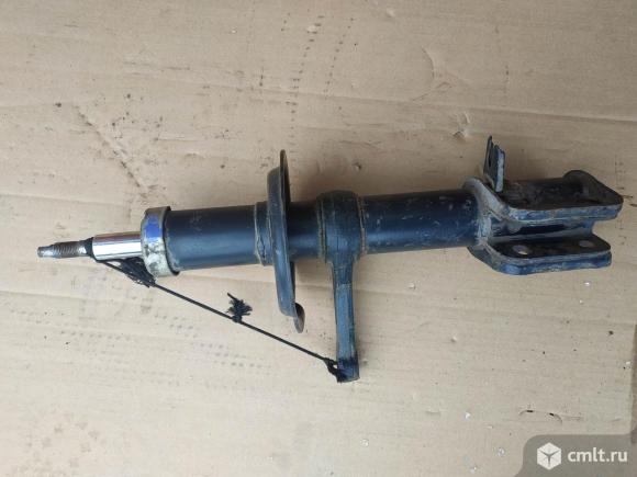 Стойка передняя ВАЗ 2108-2115. Фото 3.