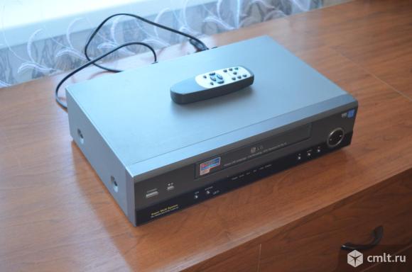 Видеомагнитофон Видеомагнитофон (видеоплееер с функцией записи) LG L 317. Фото 1.