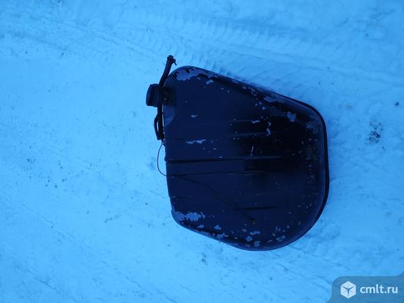 Бак ВАЗ 2107. Фото 1.