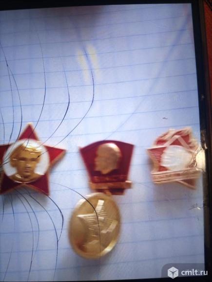 Значки,открытки,буклеты СССР.. Фото 1.