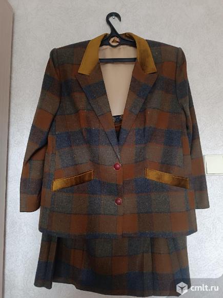 Костюм женский. Фото 1.