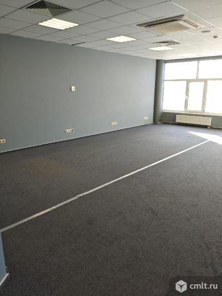 Светлое помещение под офис в аренду 65 м2 в бизнес-центре.. Фото 4.