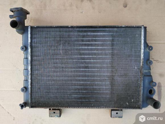 Радиатор охлаждения ВАЗ 2107. Фото 1.