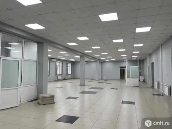 Сдам 1-й этаж 326 м2 на первой линии северного шоссе (собственник). Фото 1.