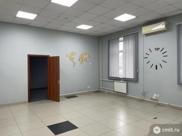 Сдам 1-й этаж 326 м2 на первой линии северного шоссе (собственник). Фото 8.