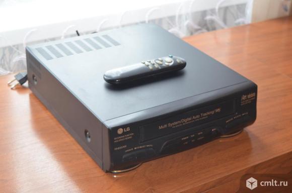 Видеомагнитофон Видеомагнитофон (видеоплеер) LG RN 830AW. Фото 1.