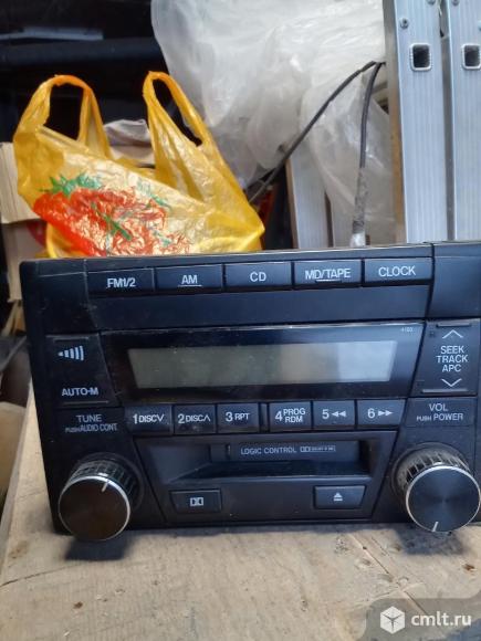 Кассетная автомагнитола на автомобиль Mazda Familiy. Фото 1.