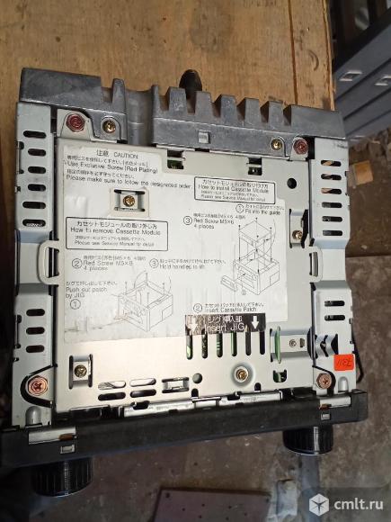 Кассетная автомагнитола на автомобиль Mazda Familiy. Фото 6.