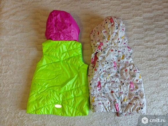 Жилетки теплые на 6-9 лет. Фото 5.