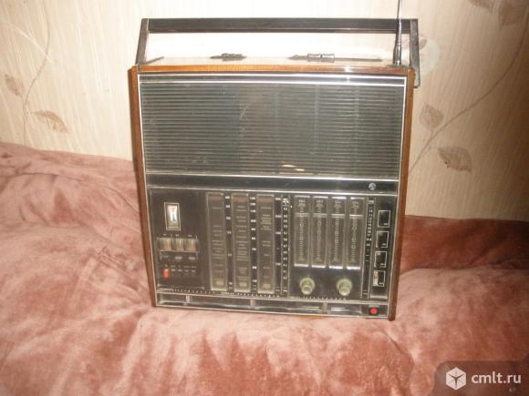 Радиоприемник ленинград. Фото 1.