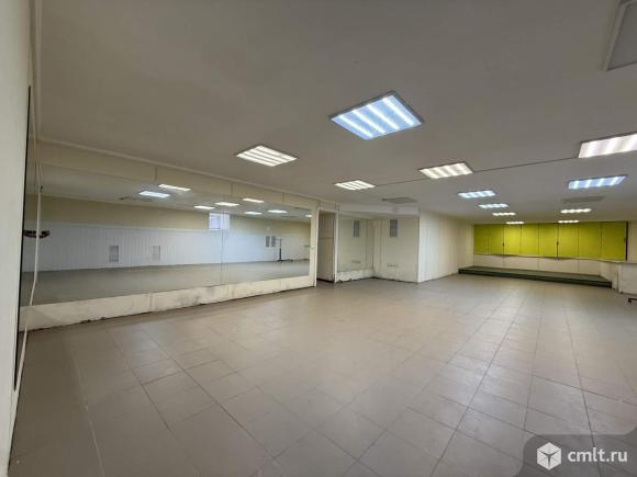 Аренда помещения 322 кв.м. - Петроградский район. Фото 1.