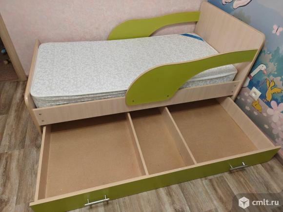 Кровать 165х88 см + матрац + наматрасник. Фото 6.