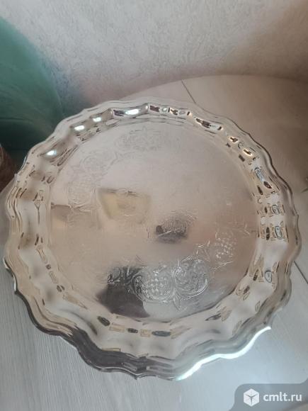 Продаю поднос, Кольчугино, СССР, мельхиор, клеймо Глухарь. Рисунок - герб России. Хорошее состояние.. Фото 2.