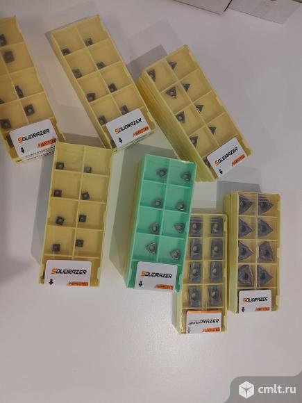 Токарные пластины. Фото 1.