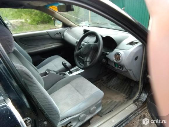 Nissan Avenir - 2001 г. в.. Фото 3.