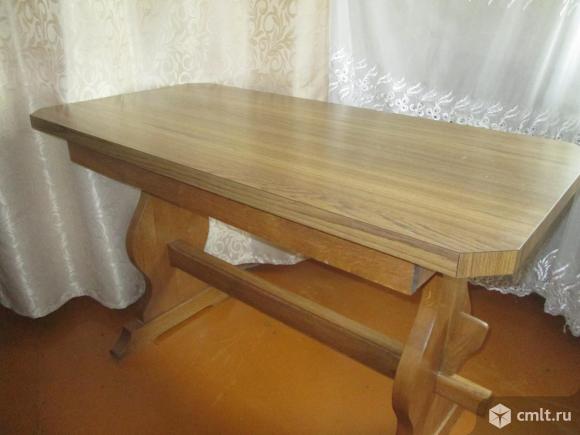 Стол. Фото 4.