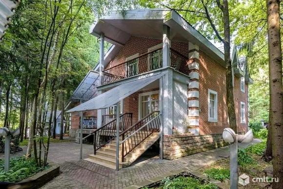 Загородная резиденция в  собственном лесном массиве 67 соток.Загородная резиденция в  собственном.... Фото 1.