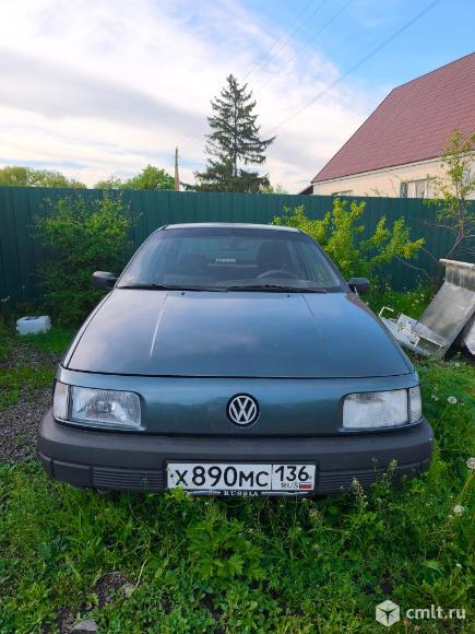 Volkswagen Passat - 1990 г. в.. Фото 1.