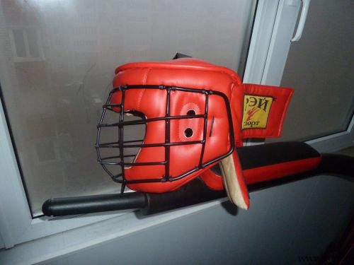 Продам боксерский мешок, шлем с решеткой, защитный жилет для спаррингов. Фото 3.